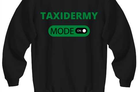 TAXIDERMY, black Sweatshirt. Model 64027