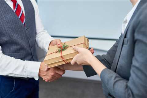 What To Consider When Choosing Corporate Gifts