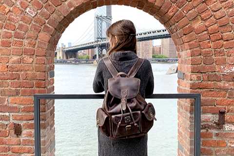 Uncompromised Comfort: Embracing Leather Backpack Ergonomics