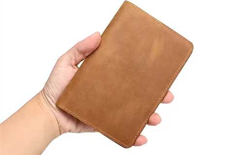 The Complete Buying Guide to Leather Checkbook Covers